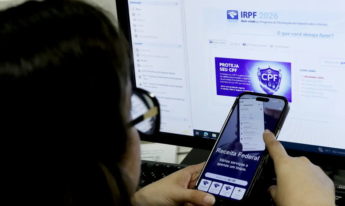 É necessário ter uma conta Gov.br nos níveis prata ou ouro para acessar o serviço pelo Meu Imposto de Renda/© BRUNO PERES/AGÊNCIA BRASIL