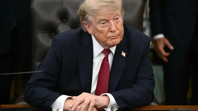 L&iacute;deres republicanos se distanciam de Trump enquanto perdem for&ccedil;a nas pesquisas para as elei&ccedil;&otilde;es de meio de mandato - BRENDAN SMIALOWSKI/AFP   Leia mais em: https://veja.abril.com.br/mundo/governo-trump-destinou-us-1-milhao-para-financiar-campanha-contra-stf-diz-jornal/
