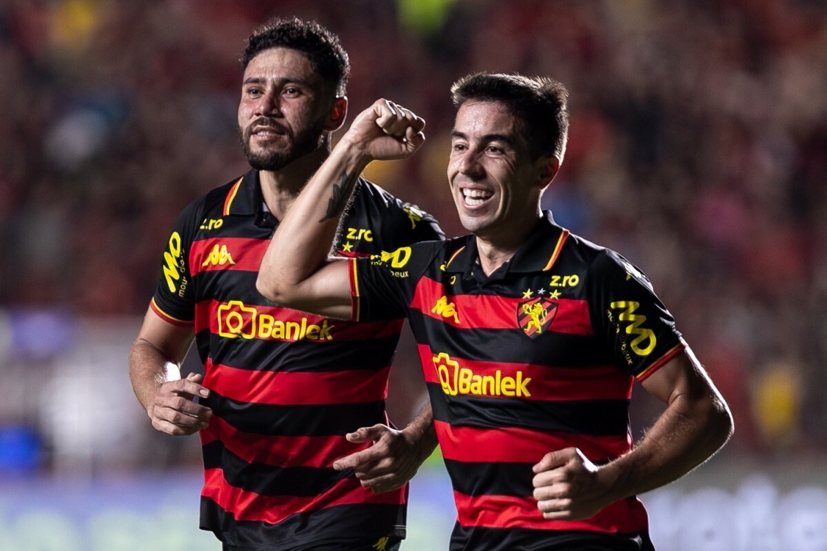 Carlos de Pena e Neto Pessôa em ação pelo Sport /Rafael Vieira/DP Foto