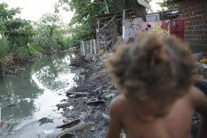 Por estarem em desenvolvimento, as crian&ccedil;as enfrentam ainda mais vulnerabilidades