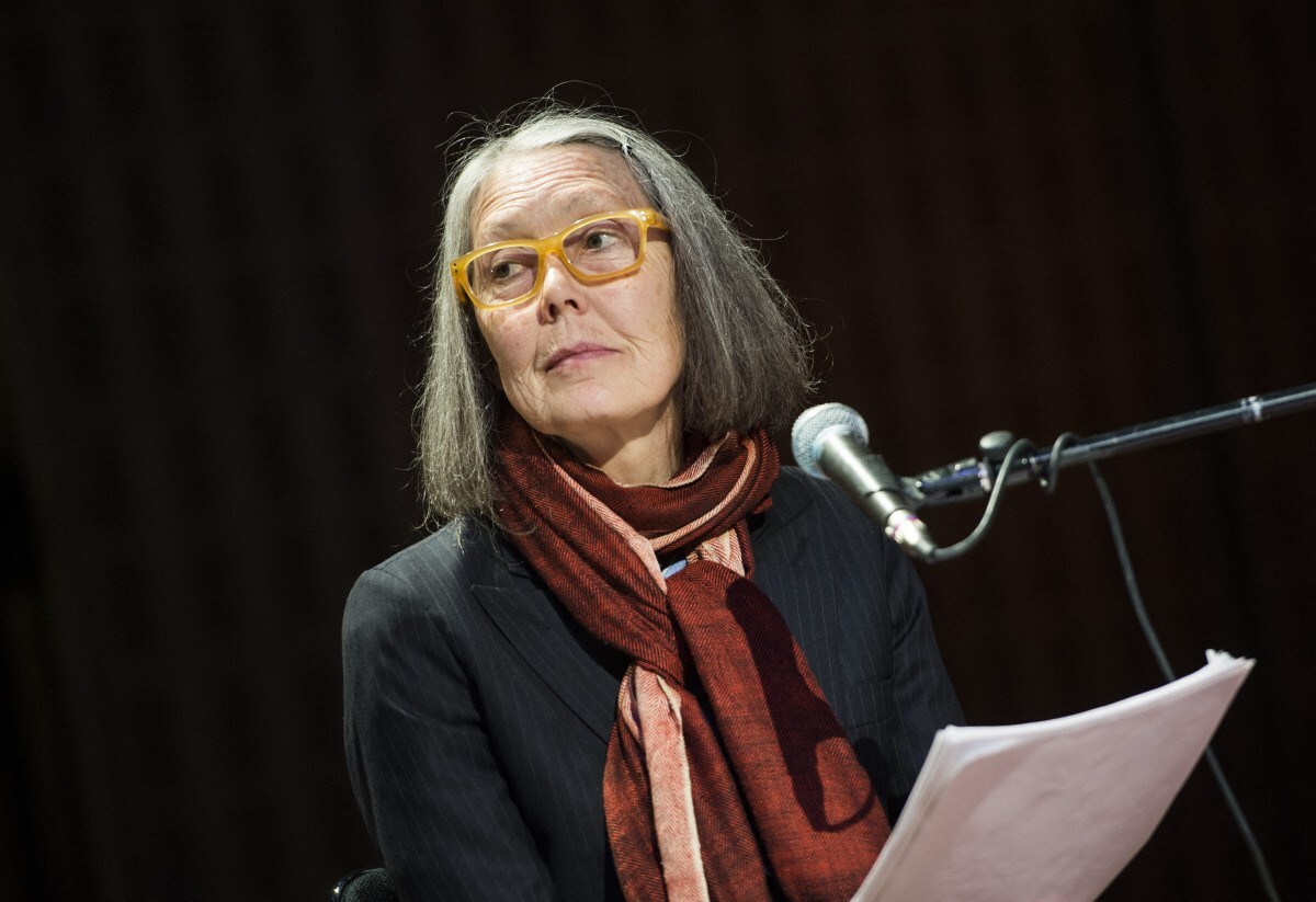 Nobel premia a obra 'audaciosa' da poetisa canadense Anne Carson -  AFP