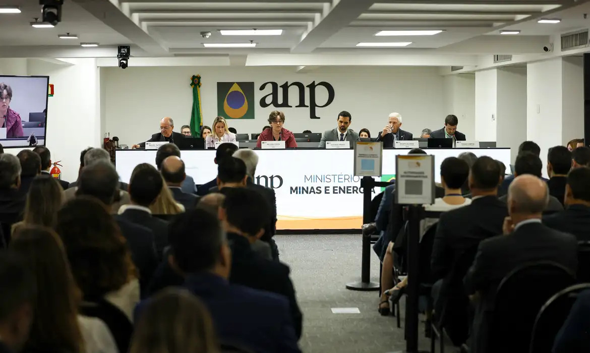 Foram arrecadados R$ 3 bilhões em bônus de assinatura pela venda de 49 blocos./TOMAZ SILVA/AGÊNCIA BRASIL