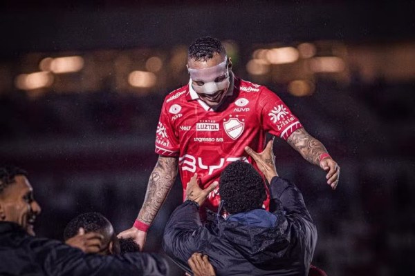 Roberto Corrêa / VNFC