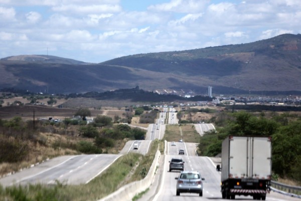 Mesmo com os equipamentos desligados, motoristas devem respeitar os limites de velocidade e a sinalização das rodovias (Foto: Mauricio Ferry/DP Foto)