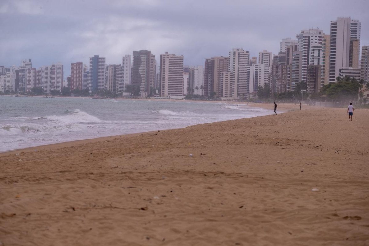 Cerca de 60 bombeiros reforçam segurança nas praias de Pernambuco no feriado
 (Rafael Vieira DP FOTOS)