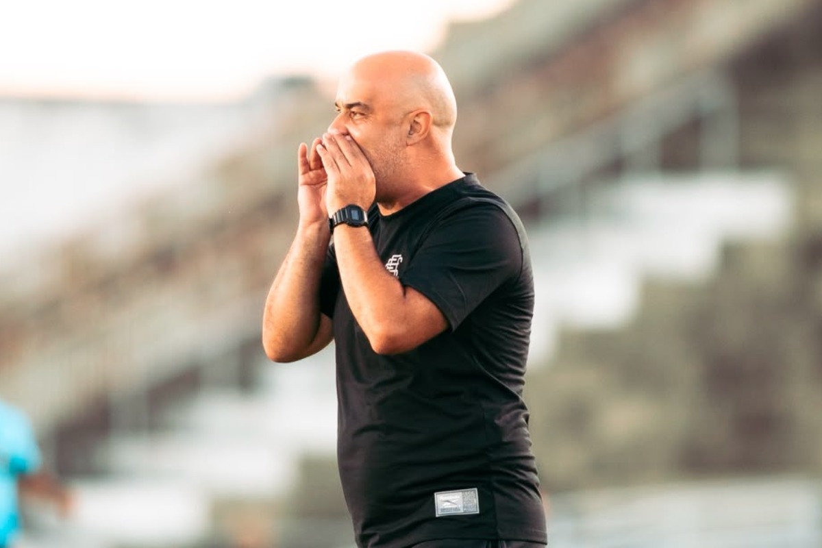 Cristian de Souza, técnico do Santa Cruz /Savyo Miguel/SCFC