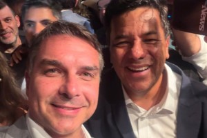 Mendon&ccedil;a Filho (PL) foi anunciado coordenador da campanha de Fl&aacute;vio Bolsonaro (PL) em Pernambuco no segundo turno na &uacute;ltima quarta-feira (07)
