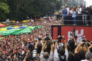 Lula: 'Vamos votar fim da escala 6x1 na quarta-feira, j&aacute; est&aacute; conversado'