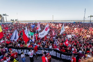 Pernambucanos movimentam o Centro do Recife em ato em apoio a reelei&ccedil;&atilde;o do presidente Lula