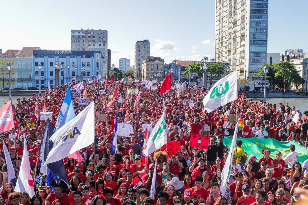 Pernambucanos lotam o Centro do Recife em apoio a Lula (PT)/Weslly Gomes/DP Foto