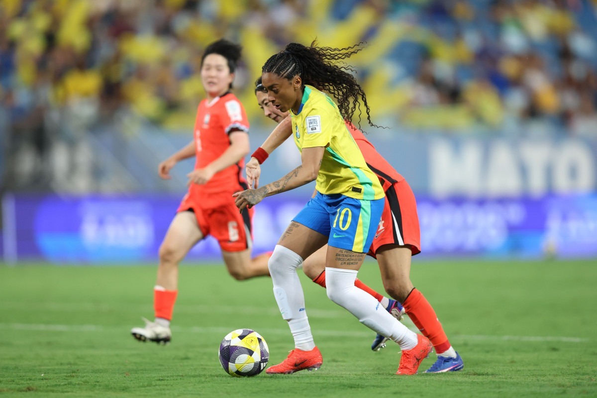 De uma quase amputa&ccedil;&atilde;o a destaque da Sele&ccedil;&atilde;o: veja o caminho de Kerolin at&eacute; o topo do mundo - L&iacute;via Villas Boas/CBF