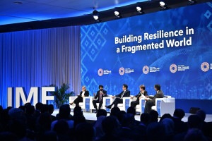 Painel "Resili&ecirc;ncia sob press&atilde;o, escolhas urgentes" na reuni&atilde;o anual do Fundo Monet&aacute;rio Internacional (FMI)