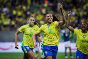 Bia Zaneratto, meia-atacante da Sele&ccedil;&atilde;o Brasileira Feminina 