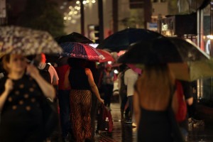 S&atilde;o Paulo (SP), 31/03/2025 - Pessoas durante chuva na Avenida Paulista