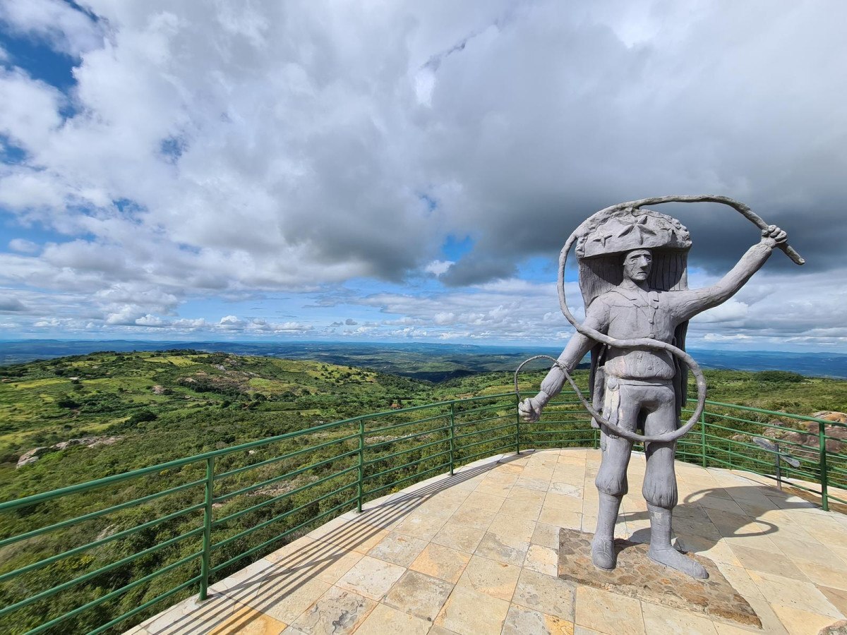 Escultura de Careta, em Triunfo (Joe/Divulgação)
