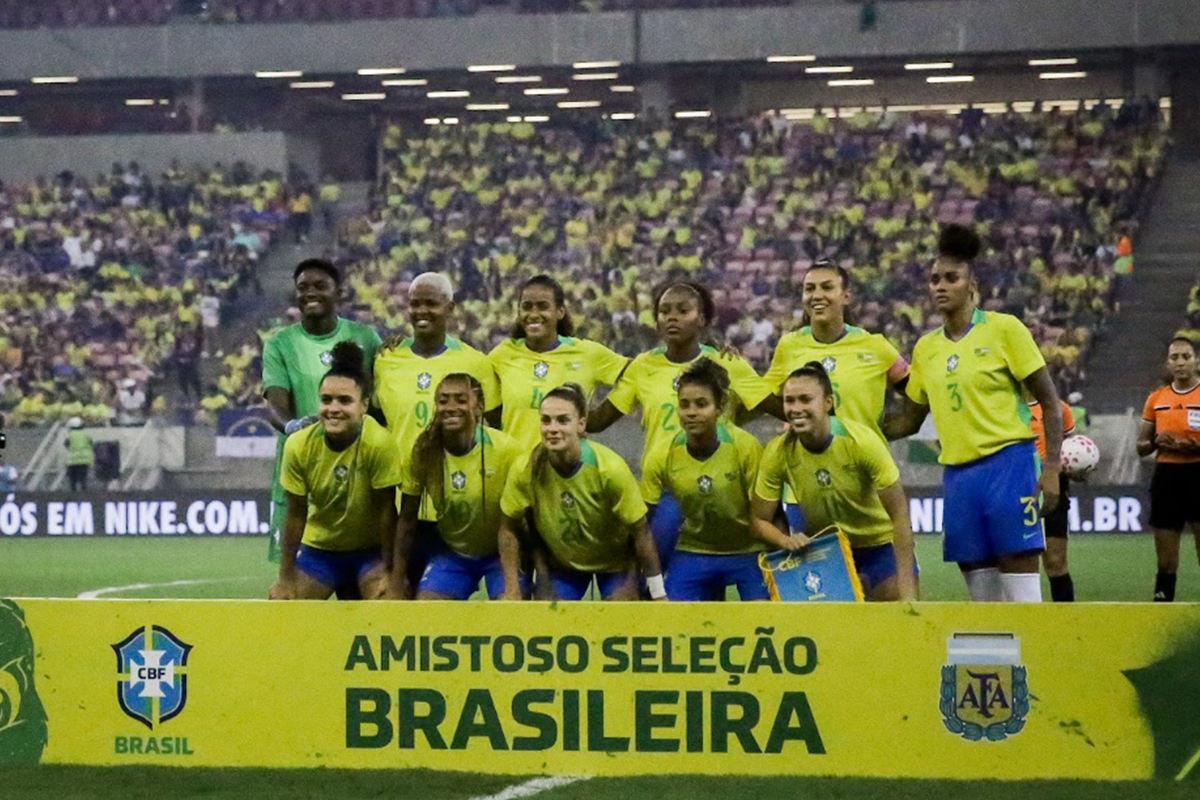 Viol&ecirc;ncia contra mulheres &eacute; tema de campanha lan&ccedil;ada antes do amistoso na Arena de Pernambuco - SANDY JAMES/DP