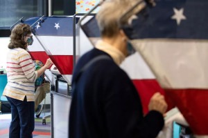Vantagem democrata &eacute; pequena em alguns quesitos, mas, em conjunto, os resultados desenham um cen&aacute;rio desafiador para os republicanos