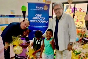 Celebra&ccedil;&atilde;o pelo Dia das Crian&ccedil;as incluiu distribui&ccedil;&atilde;o de presentes e recrea&ccedil;&atilde;o em unidade da Zona Norte