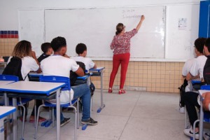 Governo de PE muda data do BDE e professores criticam falta de comunica&ccedil;&atilde;o