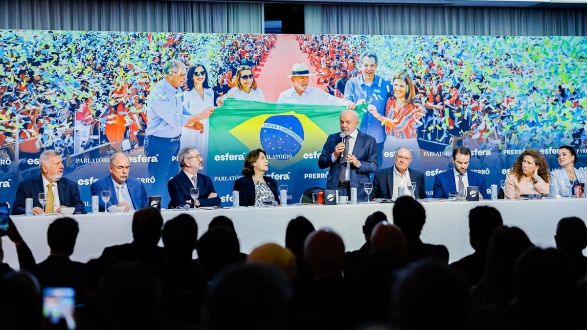 Presidente Lula e ministros de governo durante reunião com o setor produtivo em setembro de 2026/ Ricardo Stuckert