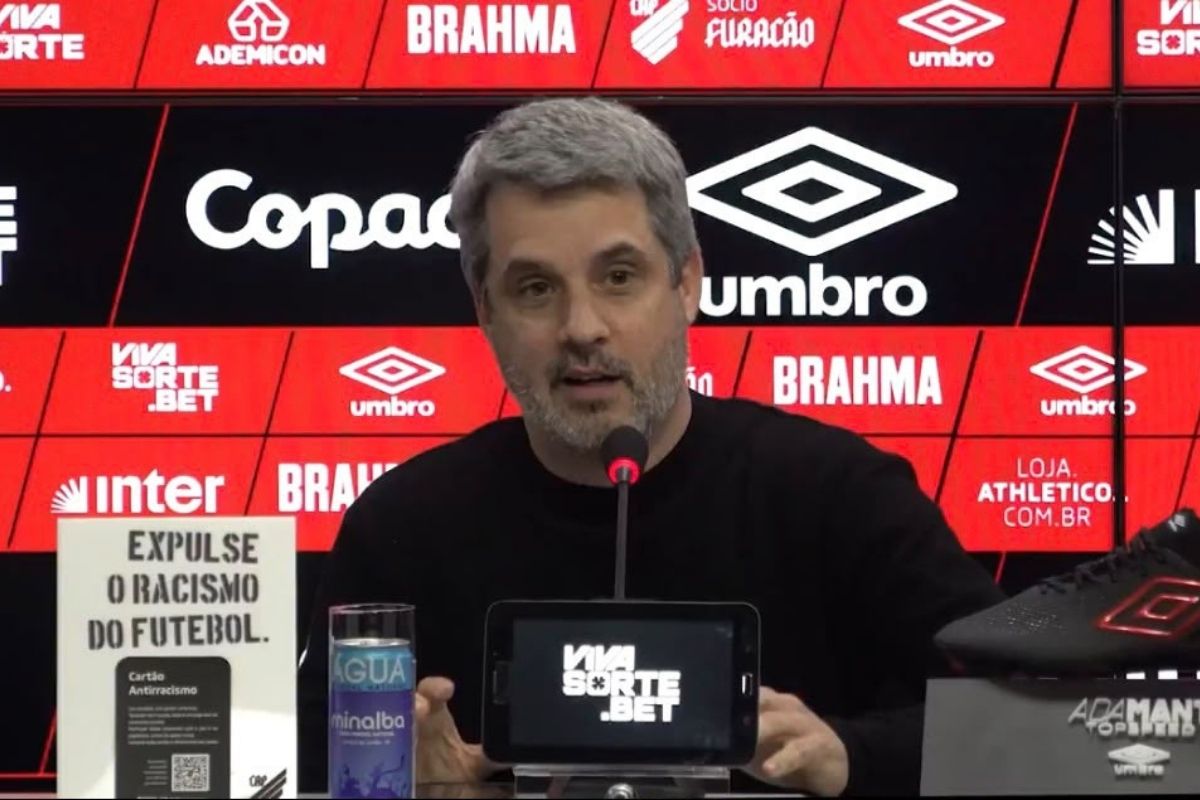 Santa Cruz encaminha acerto com Eduardo Freeland para assumir executivo de futebol em 2027 - Reprodu&ccedil;&atilde;o/Rede Furac&atilde;o/Athletico