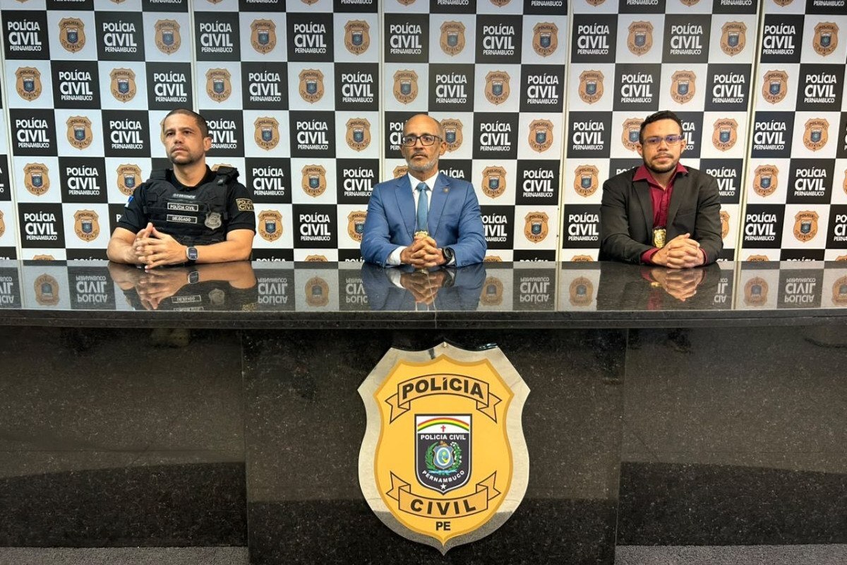 Delegado Ney Luiz, Titular DENARC; Delegado Ivaldo Pereira, Gestor DIRESP e Delegado Flávio Vieira, Adjunto DENARC./Foto: ASCOM PCPE/VitorDutra