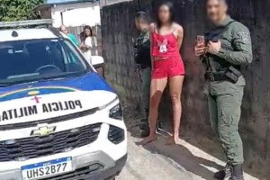 Advogada denuncia agress&otilde;es de PMs ap&oacute;s abordagem dentro de casa no Recife