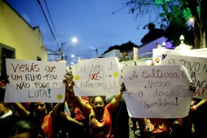 Apoiadores foram &agrave;s ruas de Olinda em apoio ao presidente Lula
