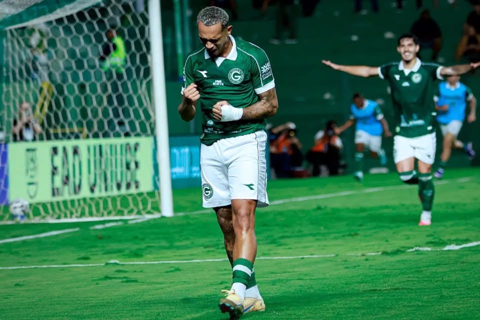 Raio-X: Veja como chega o Goi&aacute;s, pr&oacute;ximo advers&aacute;rio do N&aacute;utico na S&eacute;rie B - Rosiron Rodrigues / GEC