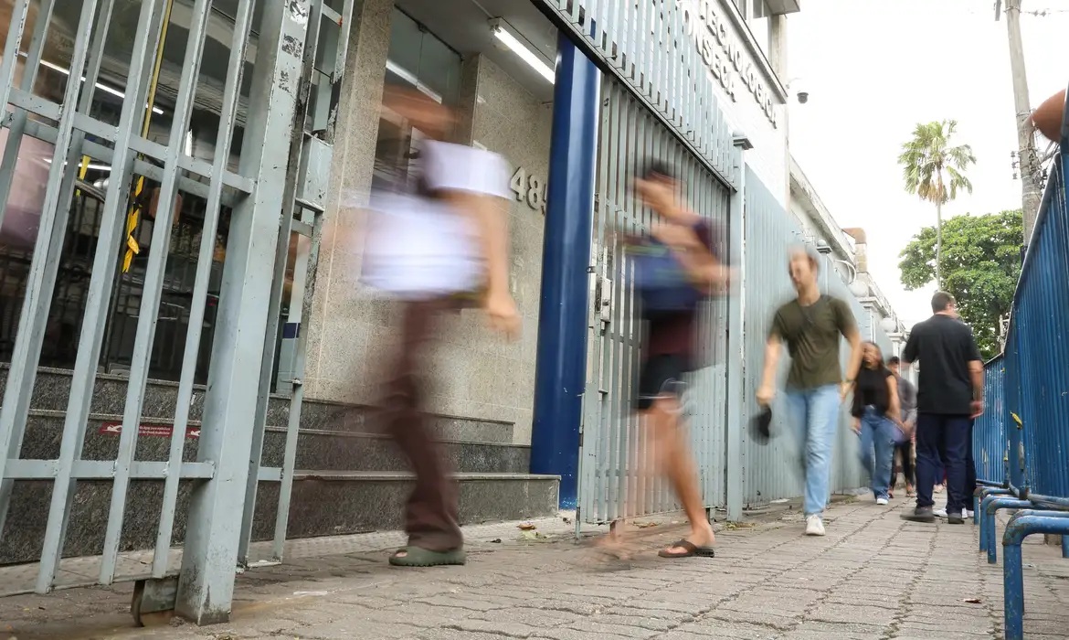 Termina neste domingo (18) prazo para escolher idioma da prova do Enem 2026 - Tomaz Silva/Ag&ecirc;ncia Brasil