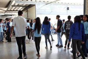 Estudantes do ensino m&eacute;dio brasileiro