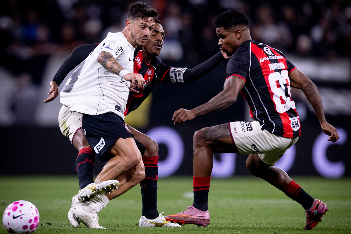 Corinthians v&ecirc; risco de rebaixamento para S&eacute;rie B subir para 43%; veja probabilidades - RODRIGO COCA/EC CORINTHIANS