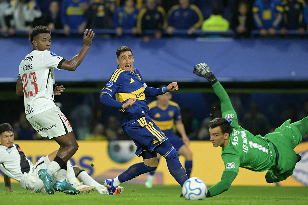 Vasco defende vantagem contra o Boca em Maracan&atilde; lotado para voltar a uma final ap&oacute;s 26 anos - JUAN MABROMATA / AFP