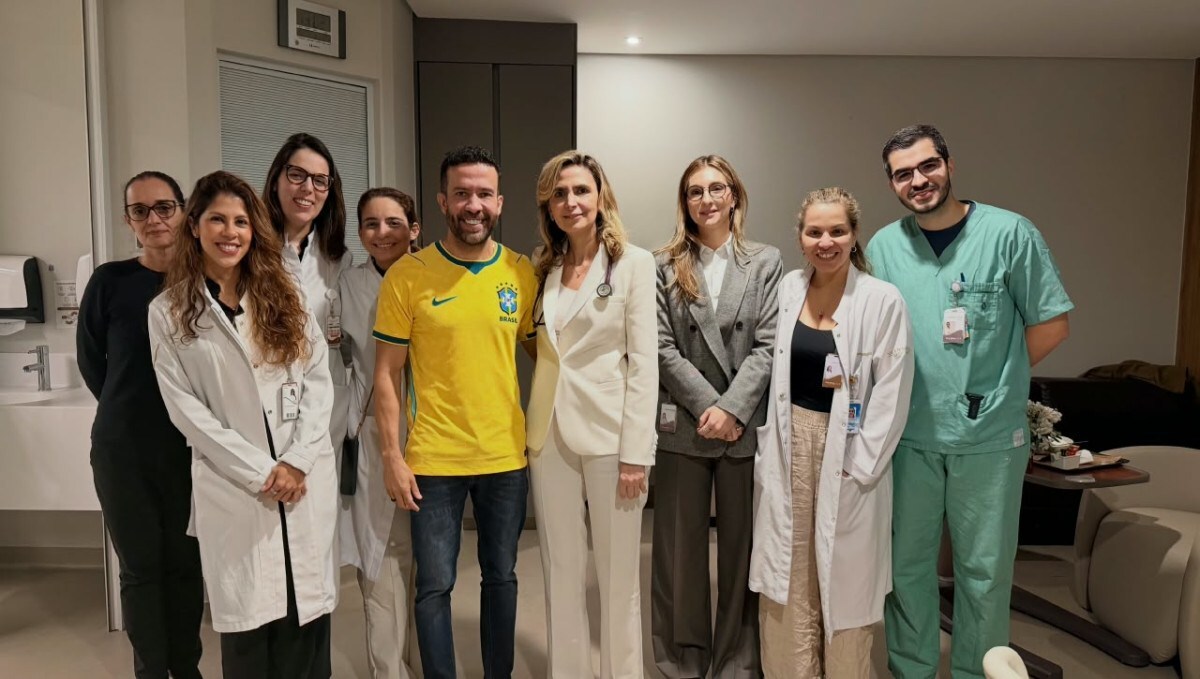 O deputado André Janones (Rede-MG) ecebeu alta nesta terça-feira (20) (Reprodução/Instagram @andrejanones)