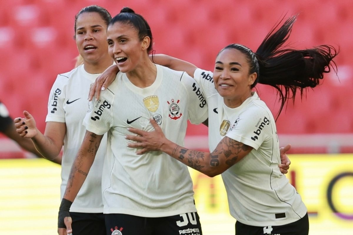 Thais Regina e Jaqueline, jogadoras do Corinthians/Rodrigo Gazzanel / Corinthians