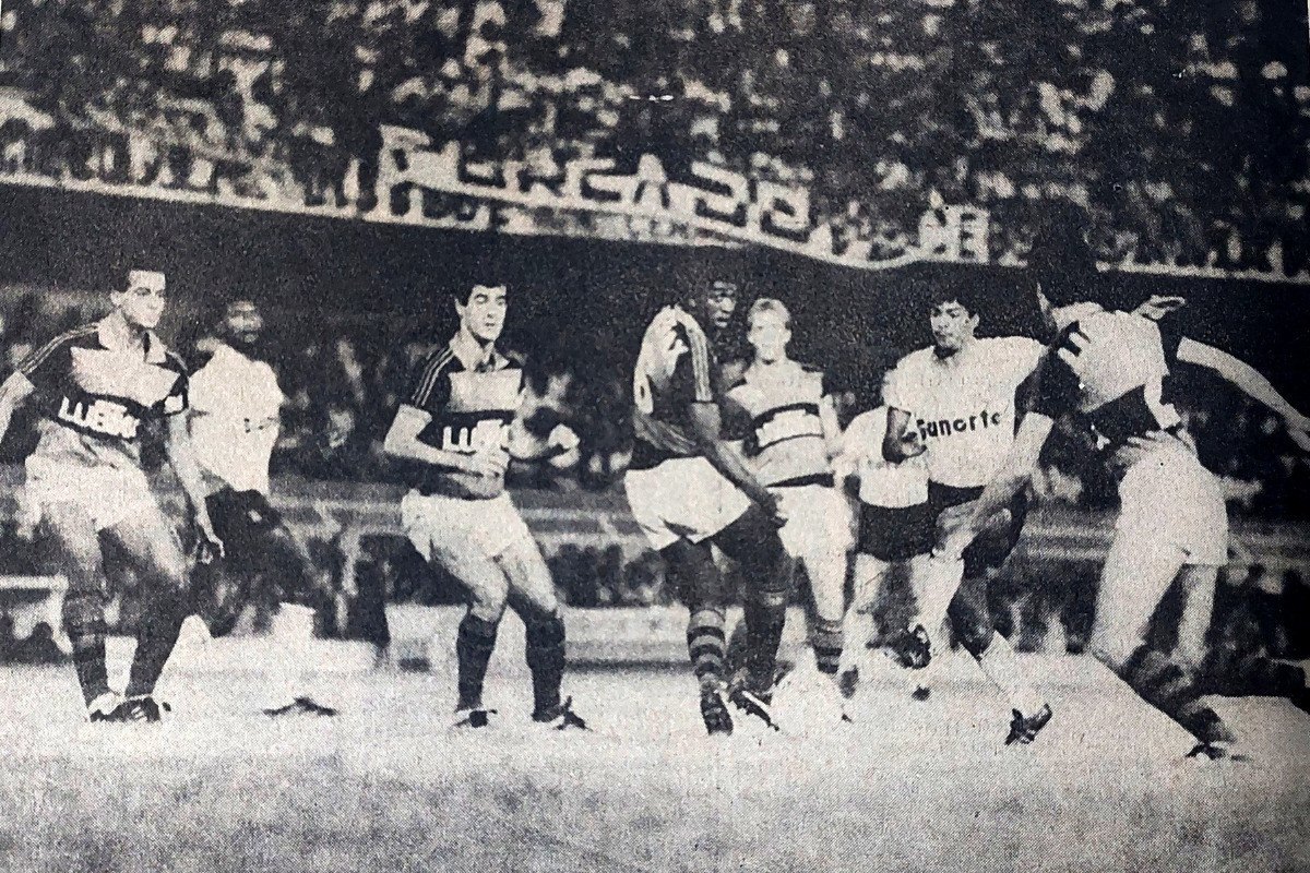 Relembre o dia em que o Central venceu o Flamengo de Bebeto no Lacerdão (Foto: Arcevo/DP)