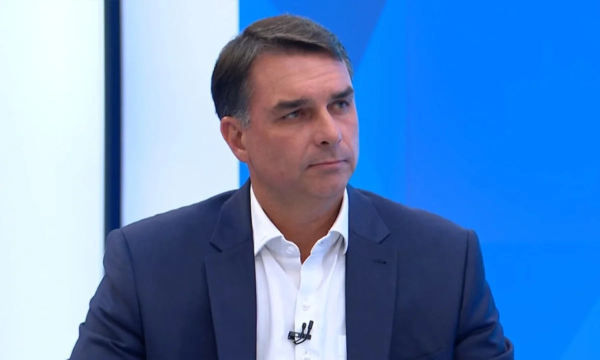 Fl&aacute;vio bateu boca com Tebet para defender empresa que bancou festinha na lancha - Reprodu&ccedil;&atilde;o/G1