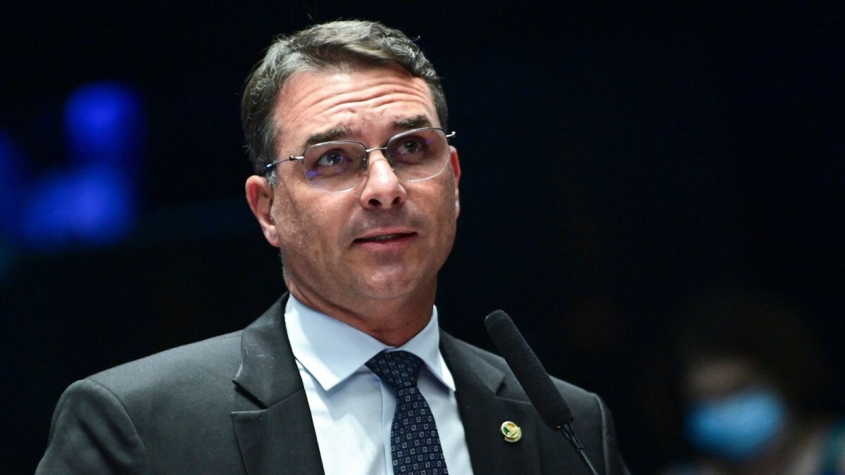 Fl&aacute;vio vai abrir o sigilo? Entenda o que significa e o que pode ser revelado - Estado de Minas / Platobr