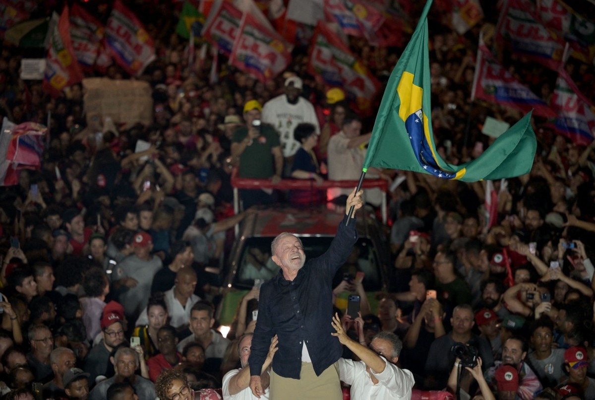 Lula fechar&aacute; campanha com caminhada na Avenida Paulista no s&aacute;bado (24) - DOUGLAS MAGNO / AFP