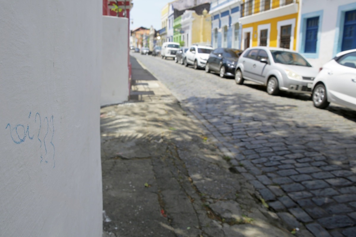 Pichação no Arquivo Público de Olinda (Maurício Ferry/ DP Foto)