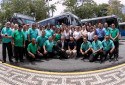 Sindicato dos Rodovi&aacute;rios de Pernambuco (SINTRO-PE) posam para foto ao lado da governadora Raquel Lyra - Rafael Vieira/DP Foto