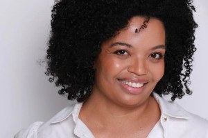 Bas&iacute;lia Rodrigues, atualmente no canal SBT News, participa da programa&ccedil;&atilde;o