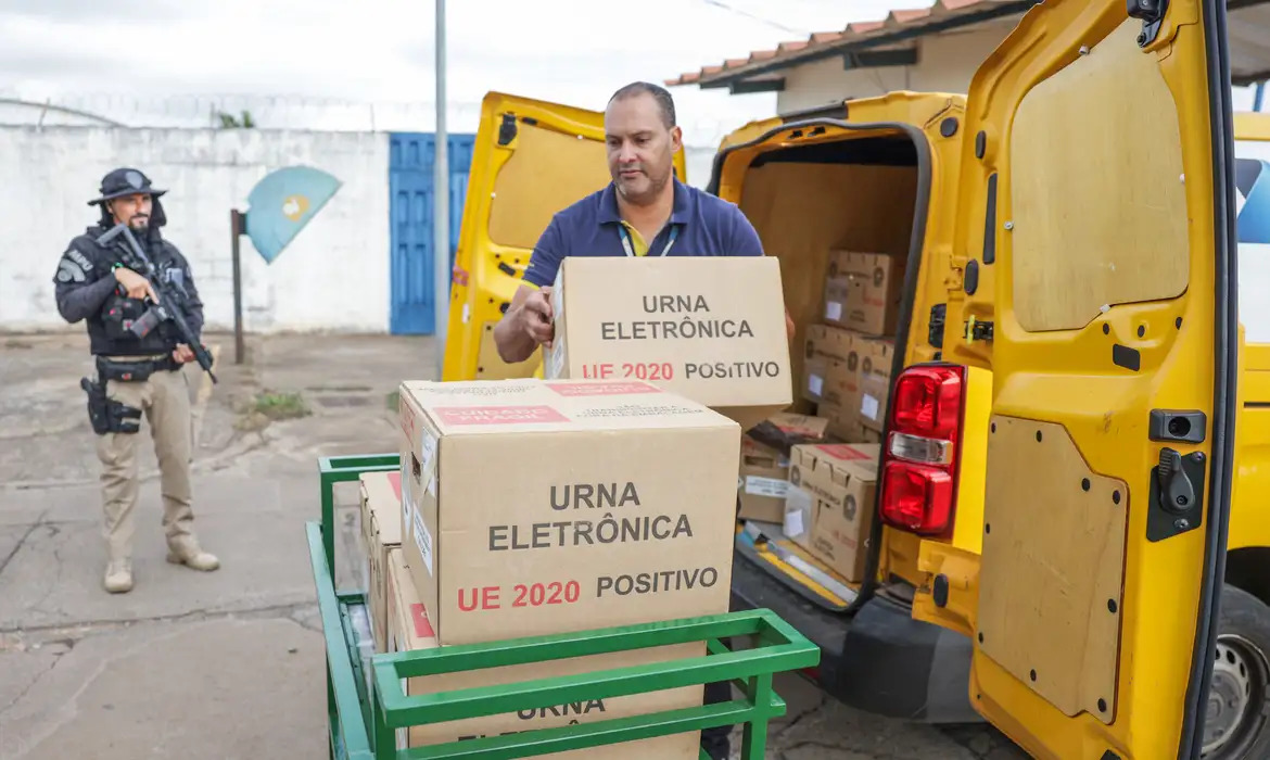 For&ccedil;as Armadas mobilizam 25 mil militares para o segundo turno - Foto: Jo&eacute;dson Alves/Ag&ecirc;ncia Brasil