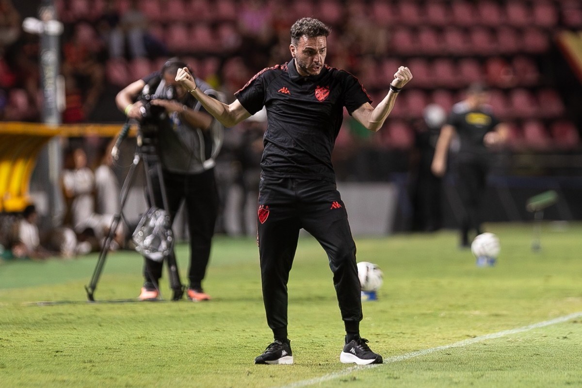 Soso exalta rea&ccedil;&atilde;o do Sport na vit&oacute;ria sobre o Crici&uacute;ma: "Nosso esp&iacute;rito &eacute; de luta" - Rafael Vieira/DP Foto