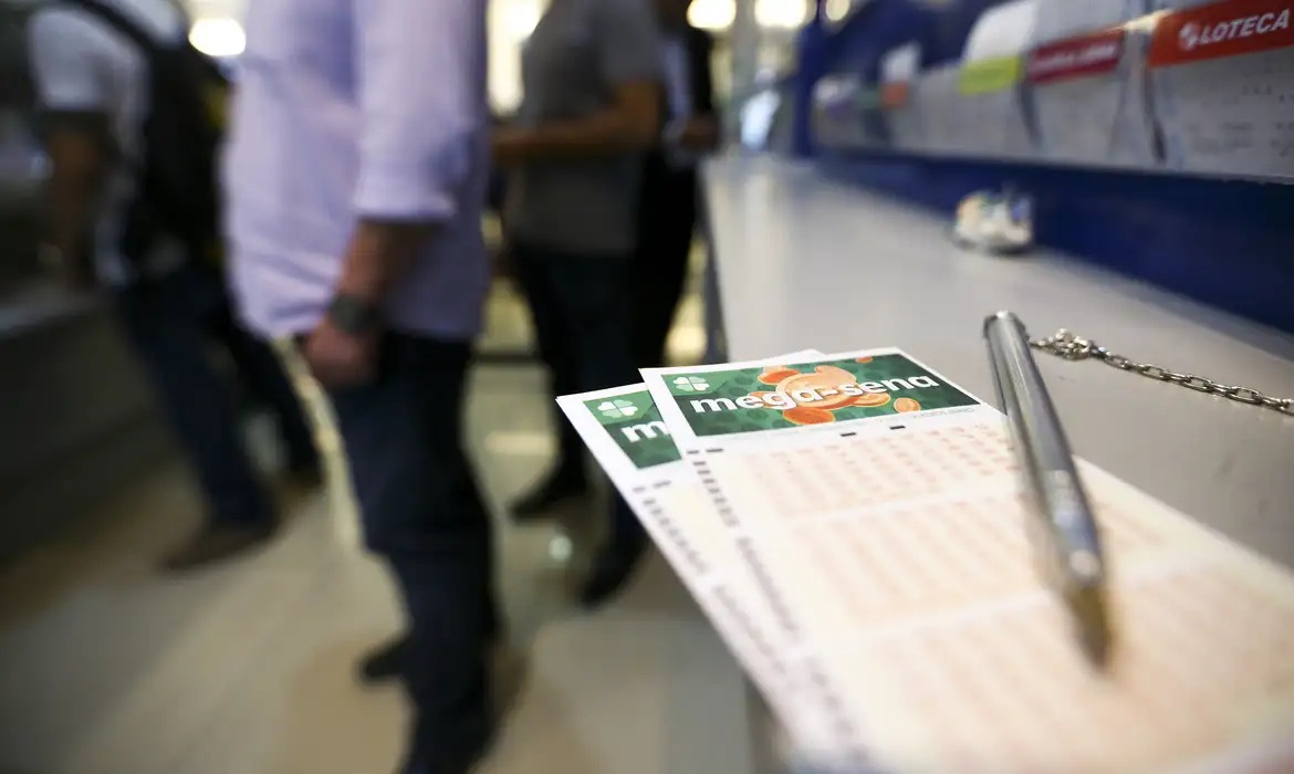 O sorteio foi antecipado para sábado (24) por causa do segundo turno das eleições

/Foto: Marcelo Camargo/Agência Brasil