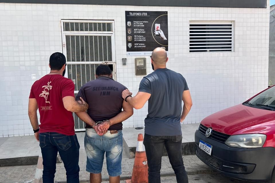 Homem foi preso em flagrante/Foto: Divulgação/PCPE