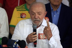 "Nunca imaginei disputar com um miliciano que n&atilde;o faz esfor&ccedil;o para contar uma verdade", diz Lula