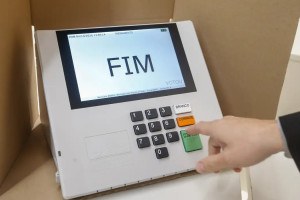 TSE: 900 urnas foram substitu&iacute;das no Brasil at&eacute; as 12h deste domingo