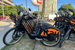 Modelo de bicicleta el&eacute;trica da Bike PE conta com motor para impulsionar a pedalada