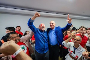 Ao todo, o presidente Lula recebeu 4.117.513 votos em Pernambuco, contra 1.832.554 do advers&aacute;rio